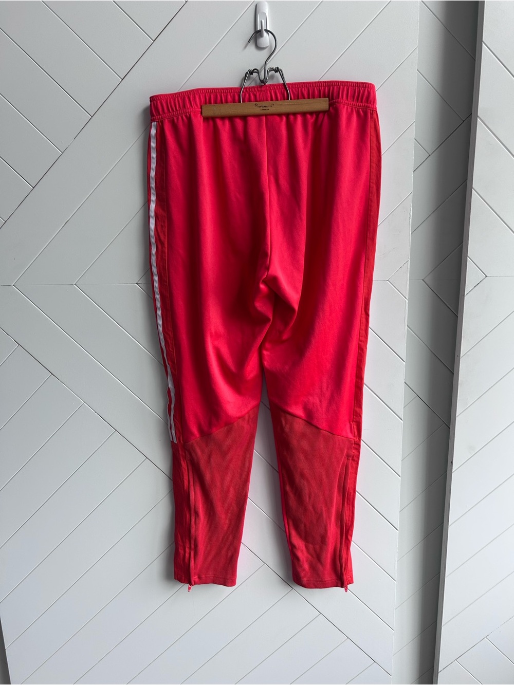 Mens Adidas Red Track Pants with Signature 3-Stripes size L - Picture 3 of 8